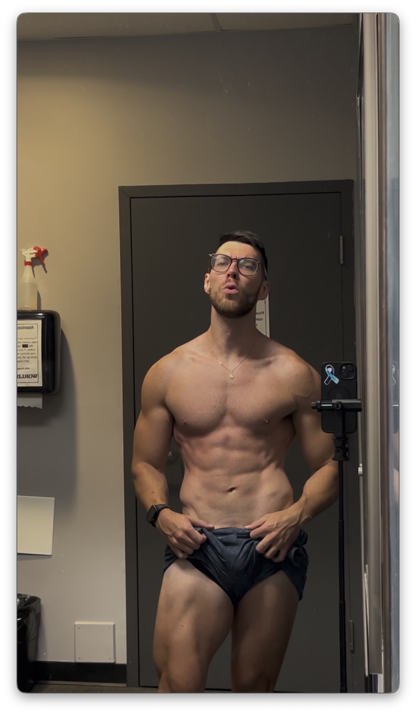 Erik displaying his natural bodybuilding physique in a classic pose